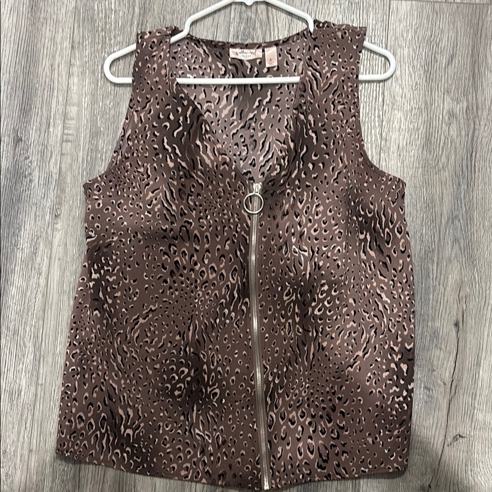 Willow & Root Leopard Graphic Sleeveless Top